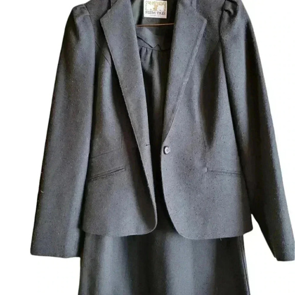 Plum Tree Canada 2 PC Business Suit in  Black Small NWOT - Picture 2 of 11